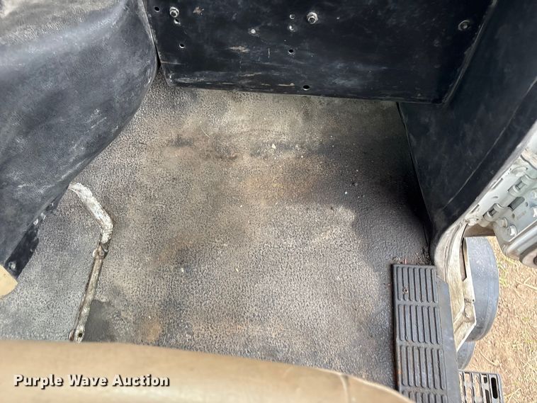 image for item EV2890 2004 Mack Granite dump truck