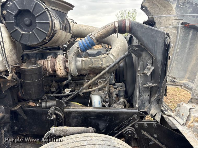 image for item EV2890 2004 Mack Granite dump truck