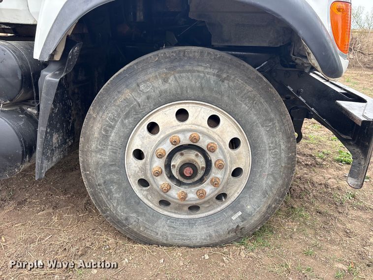 image for item EV2890 2004 Mack Granite dump truck