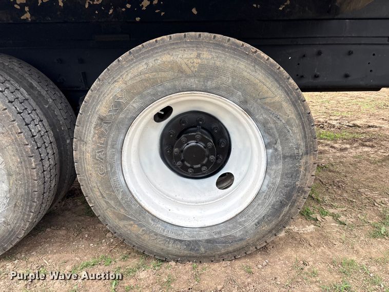 image for item EV2890 2004 Mack Granite dump truck