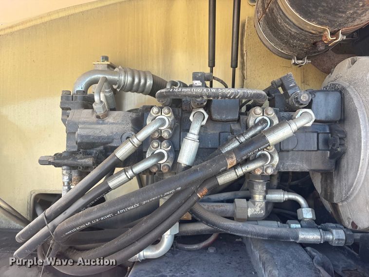 image for item EV2907 2003 JLG 1200SJP boom lift