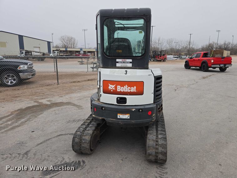 image for item EV5581 2015 Bobcat E26 mini excavator