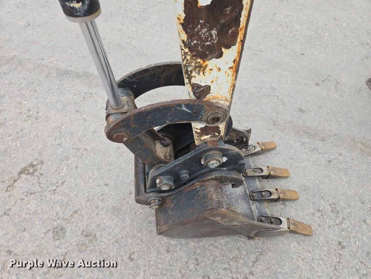 image for item EV5581 2015 Bobcat E26 mini excavator
