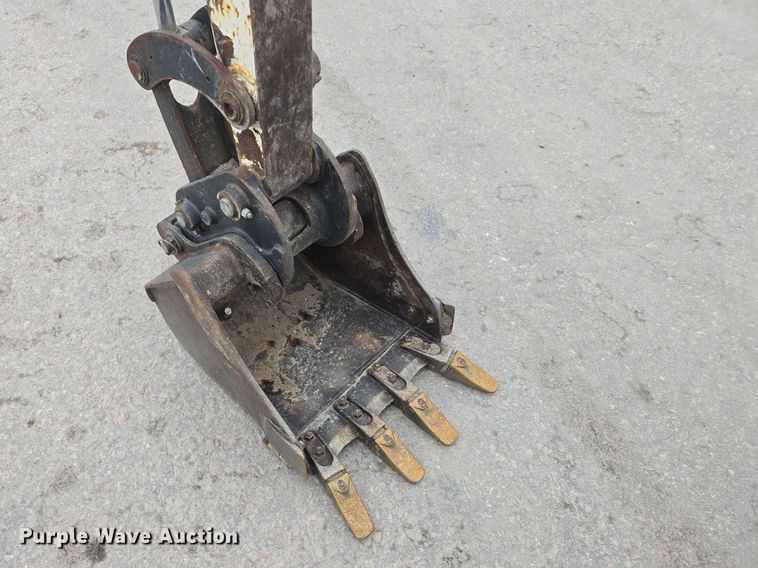 image for item EV5581 2015 Bobcat E26 mini excavator