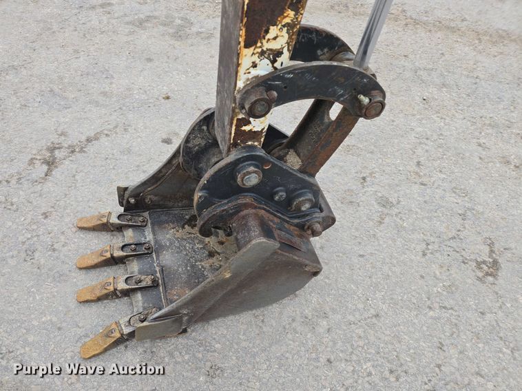 image for item EV5581 2015 Bobcat E26 mini excavator