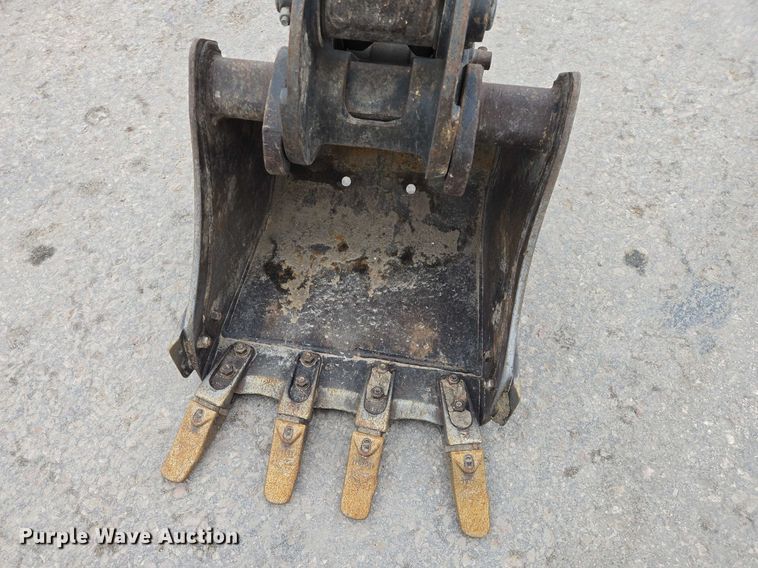 image for item EV5581 2015 Bobcat E26 mini excavator