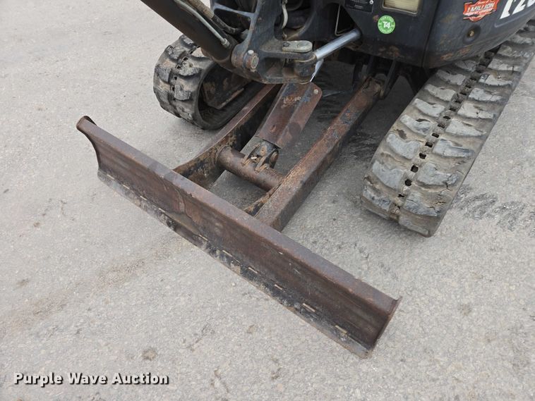 image for item EV5581 2015 Bobcat E26 mini excavator