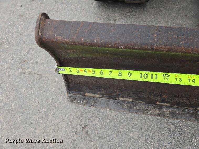 image for item EV5581 2015 Bobcat E26 mini excavator