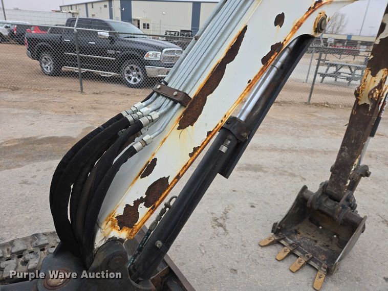 image for item EV5581 2015 Bobcat E26 mini excavator