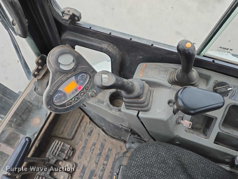 image for item EV5581 2015 Bobcat E26 mini excavator