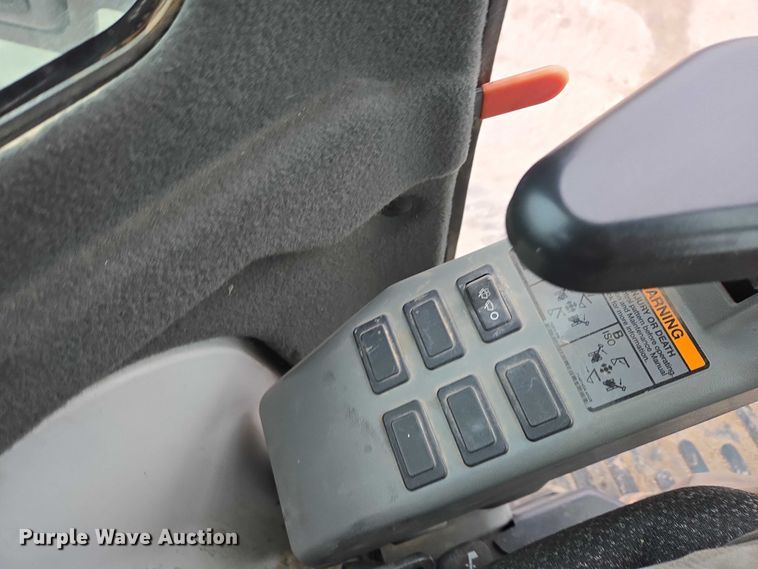 image for item EV5581 2015 Bobcat E26 mini excavator