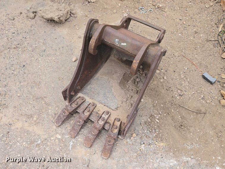 image for item EV5581 2015 Bobcat E26 mini excavator