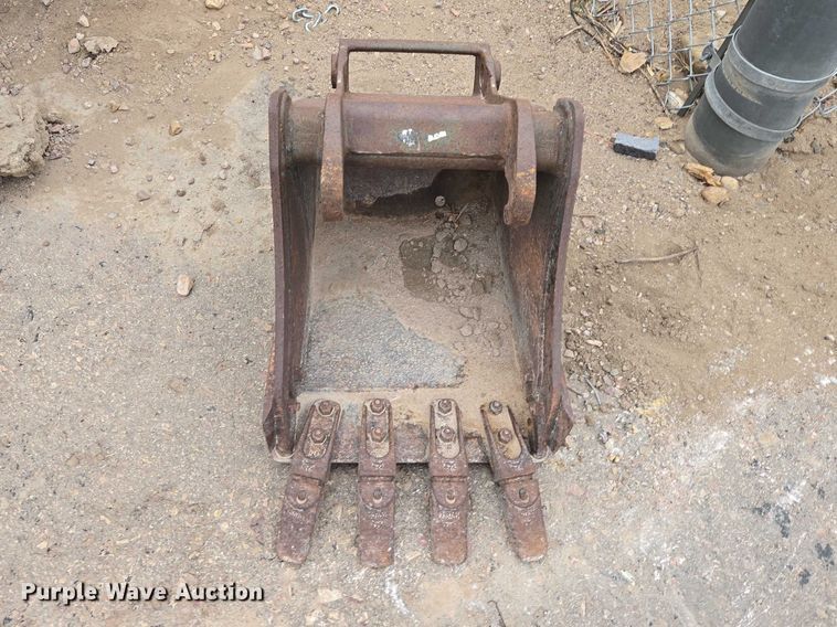 image for item EV5581 2015 Bobcat E26 mini excavator