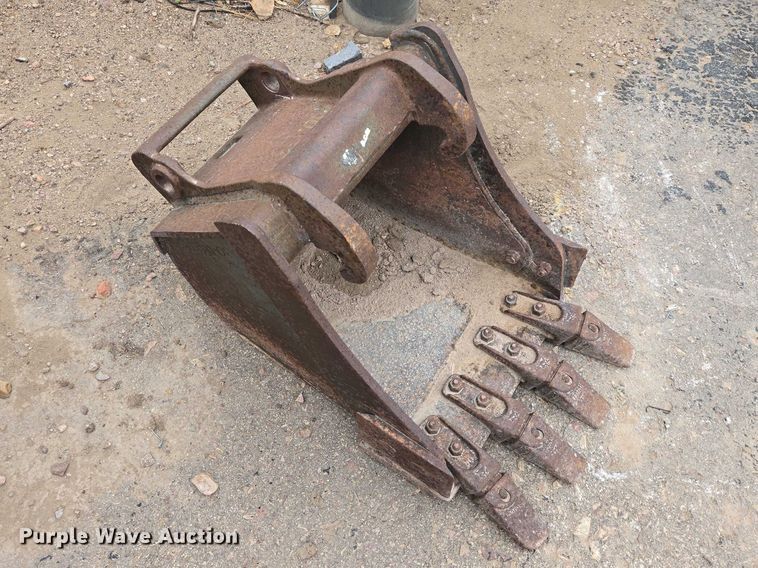 image for item EV5581 2015 Bobcat E26 mini excavator