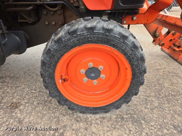 image for item EV5582 Kubota B26 HST backhoe