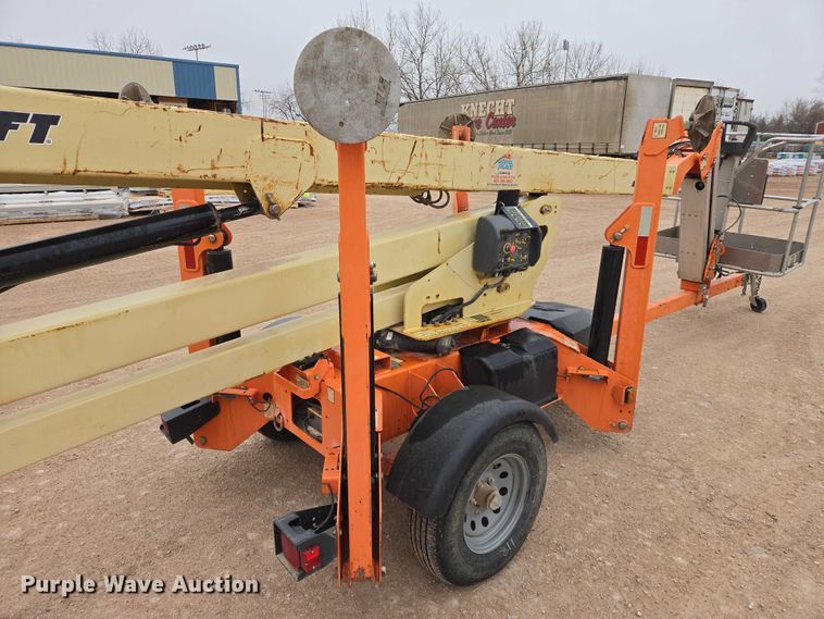 image for item EV5584 2017 JLG T500J boom lift