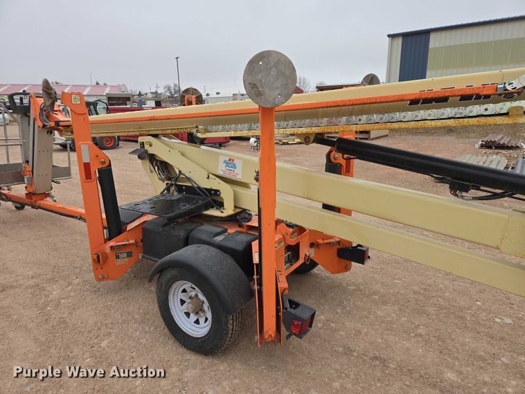 image for item EV5584 2017 JLG T500J boom lift