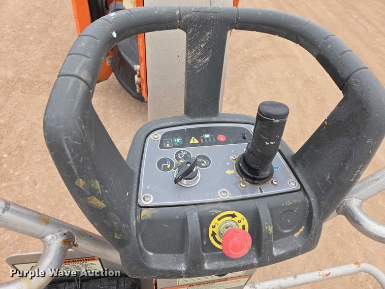 image for item EV5584 2017 JLG T500J boom lift