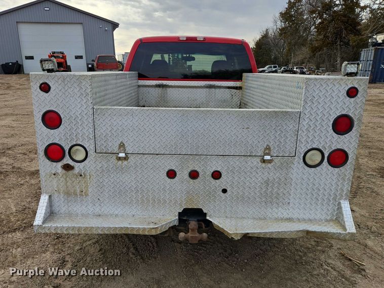 image for item EV5771 2003 Chevrolet Silverado Ext. Cab pickup truck