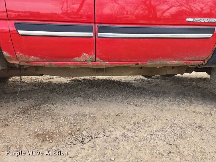 image for item EV5771 2003 Chevrolet Silverado Ext. Cab pickup truck