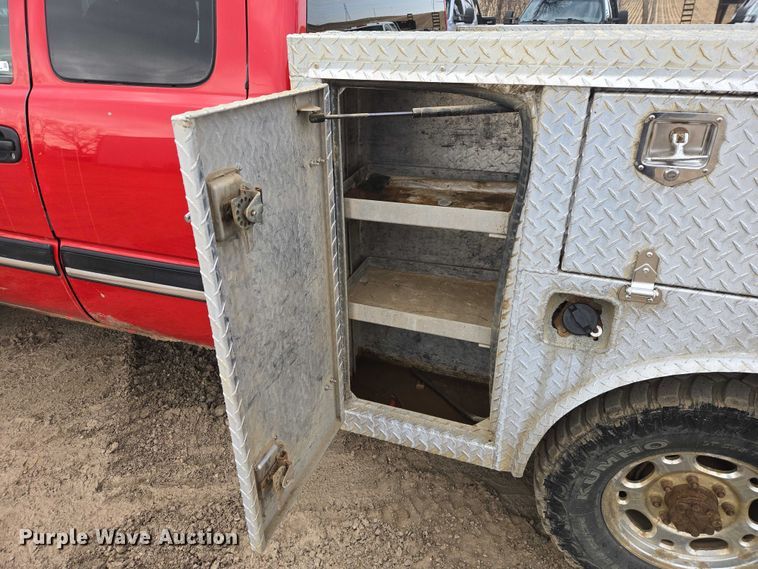 image for item EV5771 2003 Chevrolet Silverado Ext. Cab pickup truck