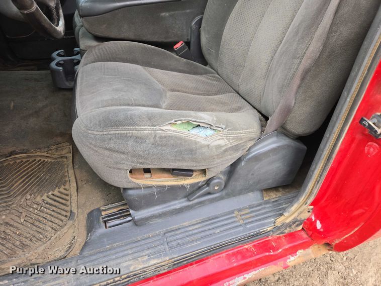 image for item EV5771 2003 Chevrolet Silverado Ext. Cab pickup truck