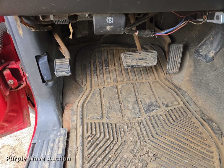 image for item EV5771 2003 Chevrolet Silverado Ext. Cab pickup truck
