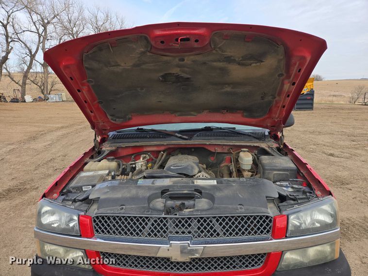 image for item EV5771 2003 Chevrolet Silverado Ext. Cab pickup truck
