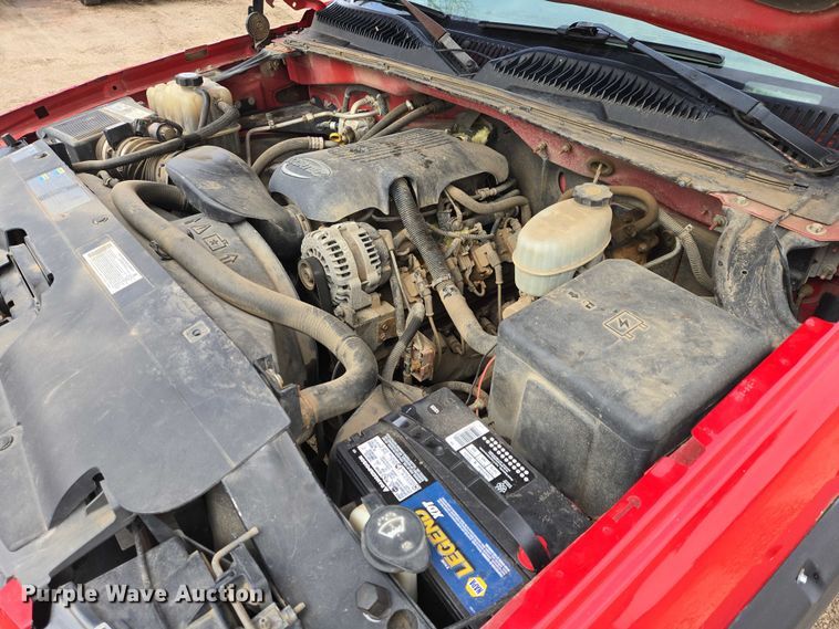 image for item EV5771 2003 Chevrolet Silverado Ext. Cab pickup truck