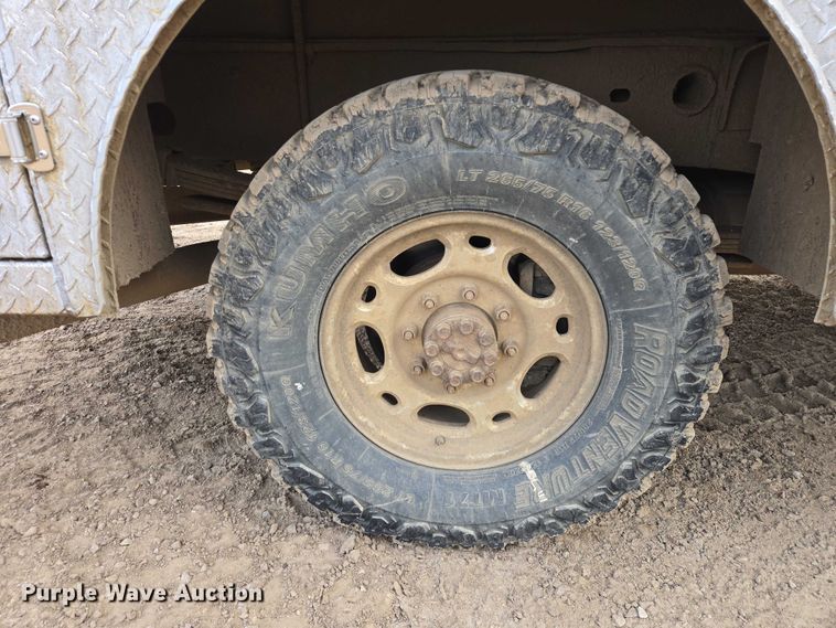 image for item EV5771 2003 Chevrolet Silverado Ext. Cab pickup truck