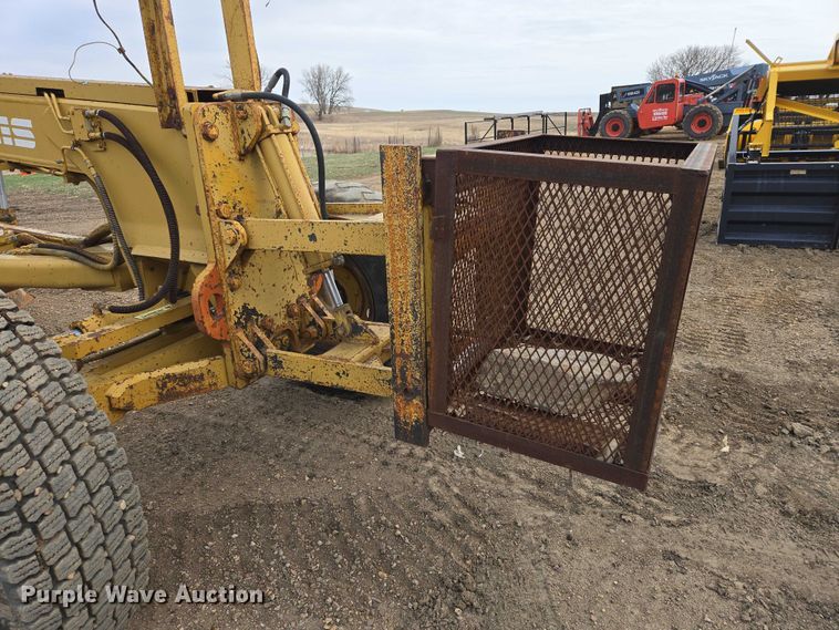 image for item EV5772 1996 Fiat Allis FG85A Series B motor grader