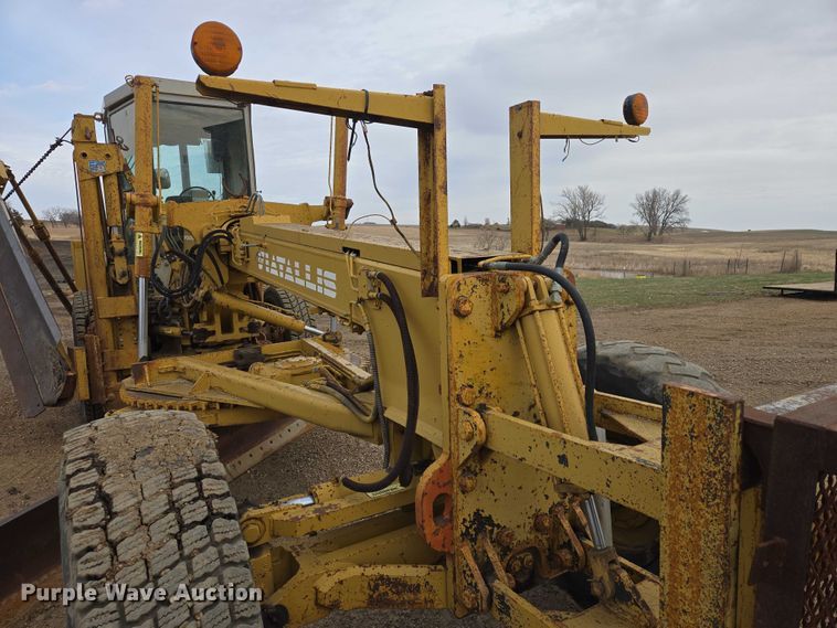 image for item EV5772 1996 Fiat Allis FG85A Series B motor grader