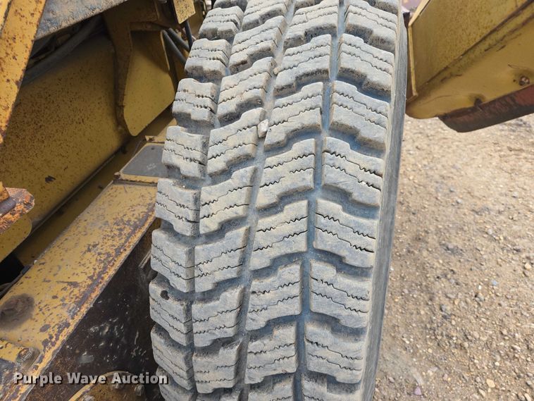 image for item EV5772 1996 Fiat Allis FG85A Series B motor grader