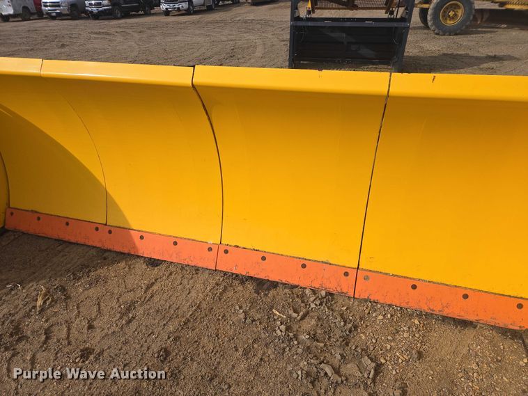 image for item EV5774 Arctic HD 11.5 snow pusher