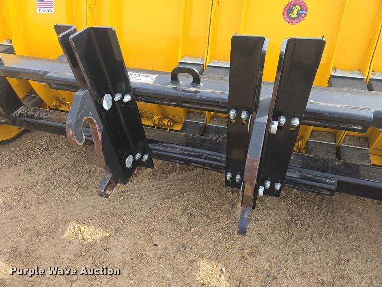 image for item EV5774 Arctic HD 11.5 snow pusher