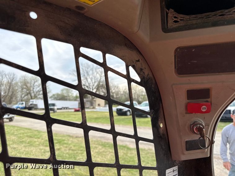 image for item EV7659 2015 Caterpillar 262D skid steer loader