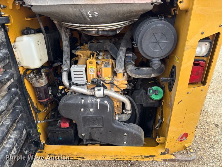image for item EV7659 2015 Caterpillar 262D skid steer loader