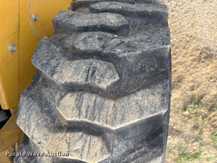 image for item EV7659 2015 Caterpillar 262D skid steer loader