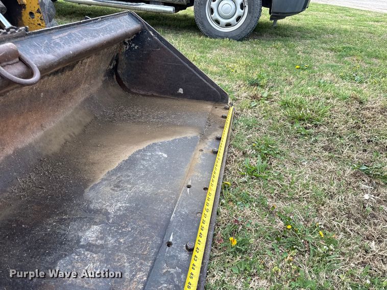 image for item EV7659 2015 Caterpillar 262D skid steer loader