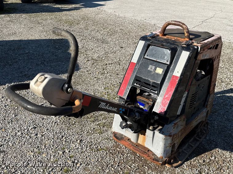 image for item EV7665 Mikasa  MVH-508 plate compactor