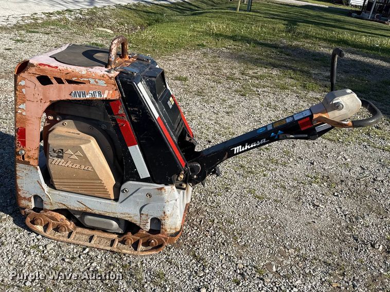 image for item EV7665 Mikasa  MVH-508 plate compactor