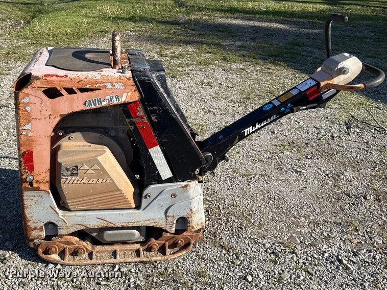 image for item EV7665 Mikasa  MVH-508 plate compactor