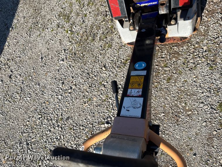 image for item EV7665 Mikasa  MVH-508 plate compactor