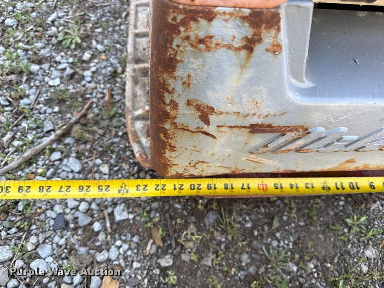 image for item EV7665 Mikasa  MVH-508 plate compactor