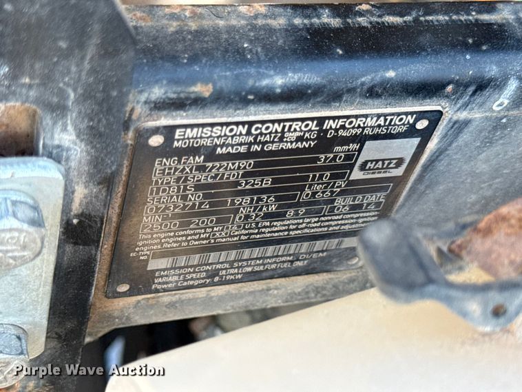 image for item EV7665 Mikasa  MVH-508 plate compactor