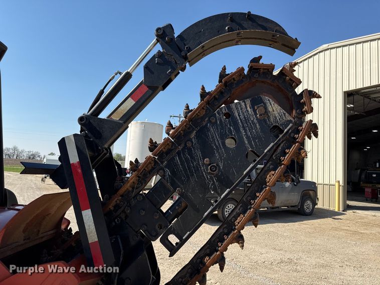 image for item EV7668 2015 Ditch Witch RT100 trencher