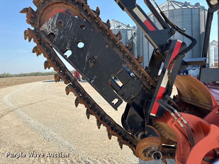 image for item EV7668 2015 Ditch Witch RT100 trencher