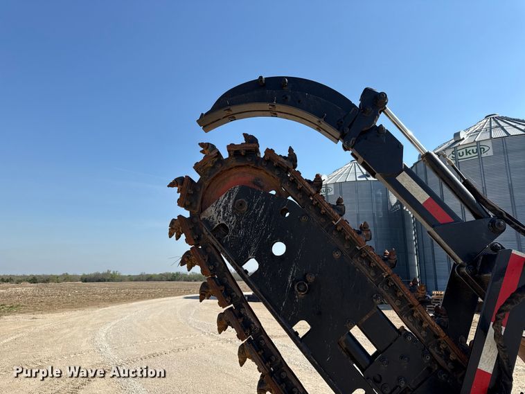image for item EV7668 2015 Ditch Witch RT100 trencher
