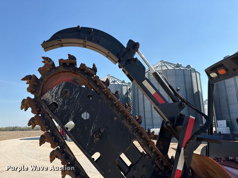 image for item EV7668 2015 Ditch Witch RT100 trencher