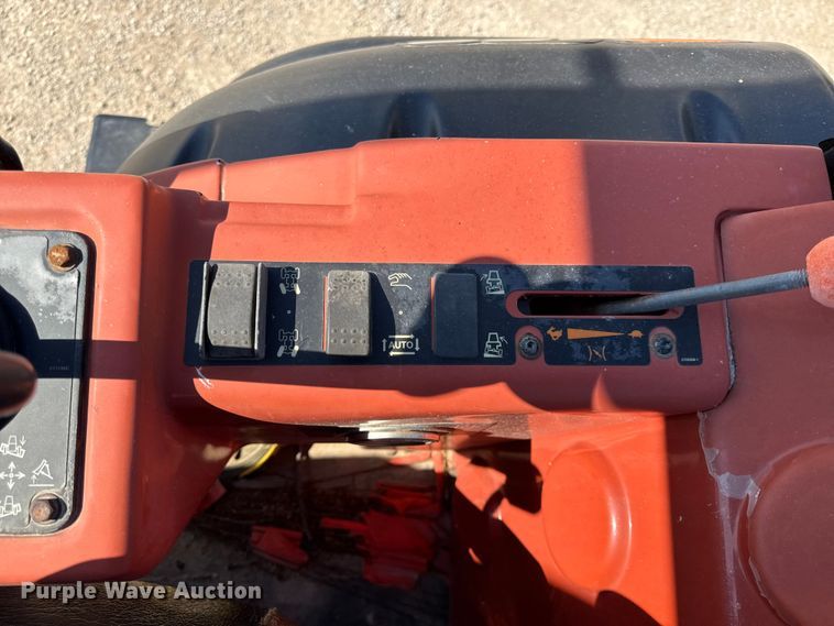 image for item EV7668 2015 Ditch Witch RT100 trencher